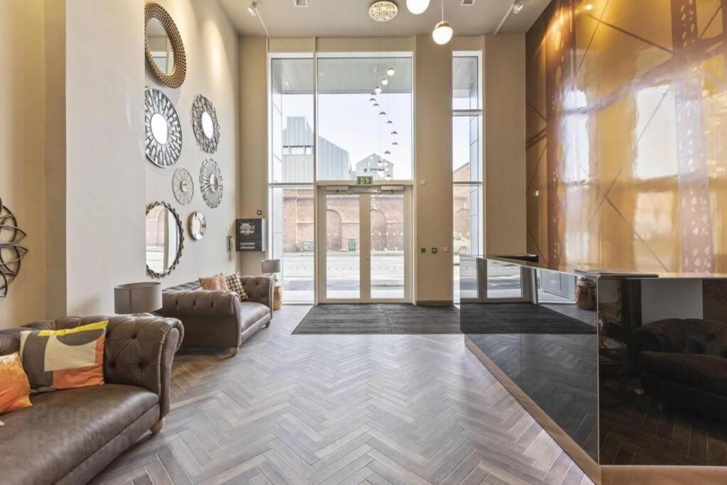 בלפסט 5* Luxury, City Centre, Brand New Development מראה חיצוני תמונה