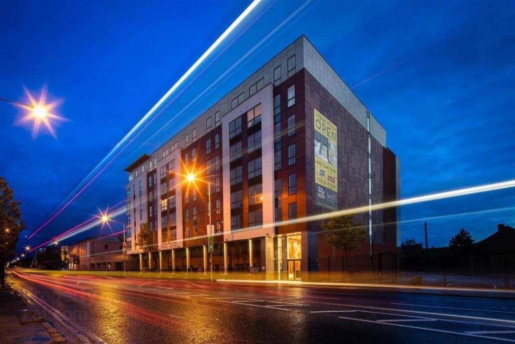 בלפסט 5* Luxury, City Centre, Brand New Development מראה חיצוני תמונה